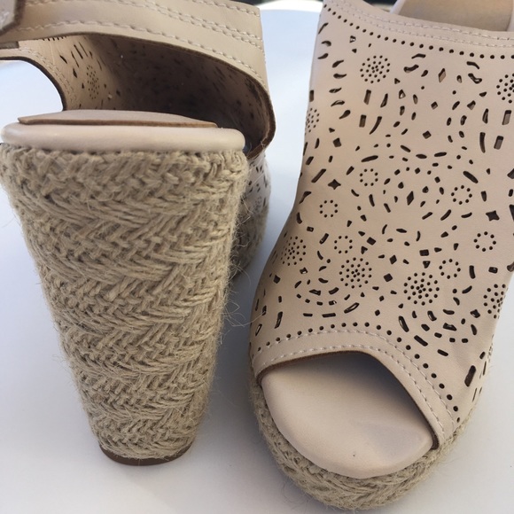 Wedge sandals - Picture 7 of 7